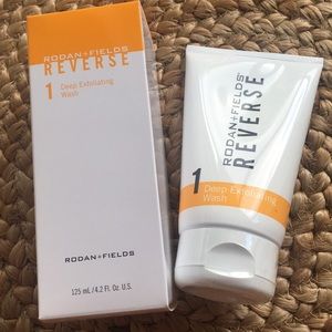 Rodan+Fields Reverse Step 1 Deep Exfoliating Wash